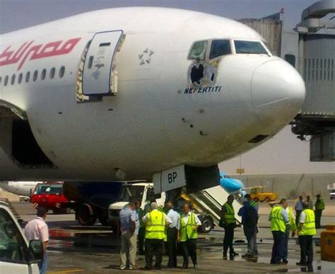 egyptair 777 cockpit fire washing.